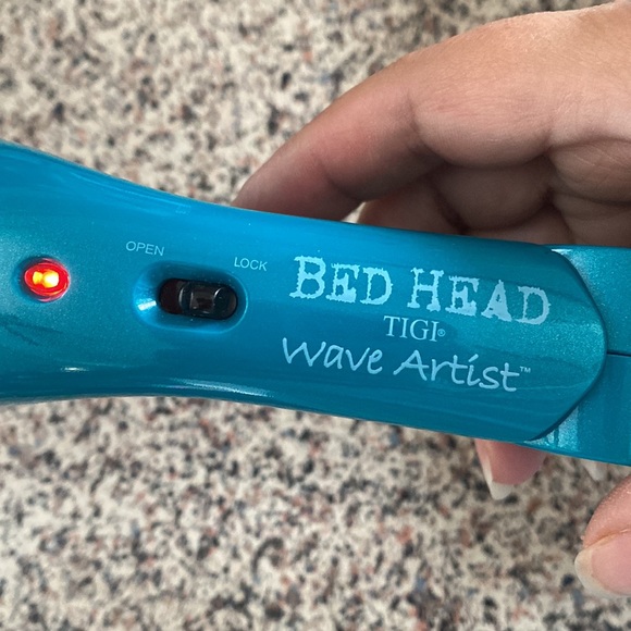 TIGI Bed Head Wave Artist Deep Waver Hair Tool for Beachy Waves - Picture 9 of 14
